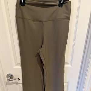 Women’s Abercrombie YPB Sculpt Flare legging NWT - XL